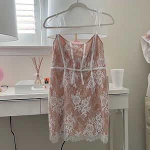 White lace corset mini dress tags on, never worn!